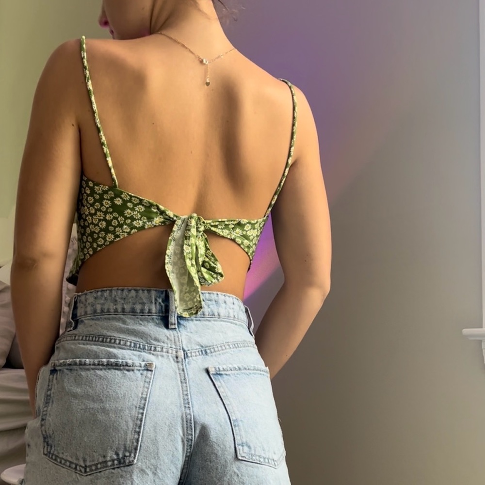Daisy Tank Top - Open Back 🌼